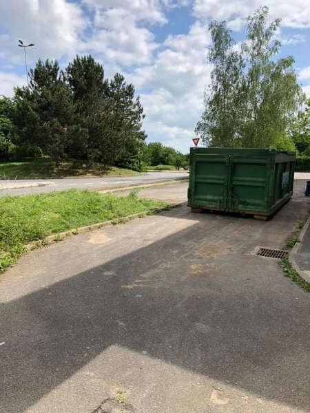 Dépôt sauvage extérieur à Baulne| KEEP CLEAN
