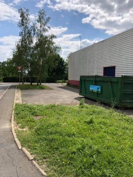 Dépôt sauvage extérieur à Baulne
