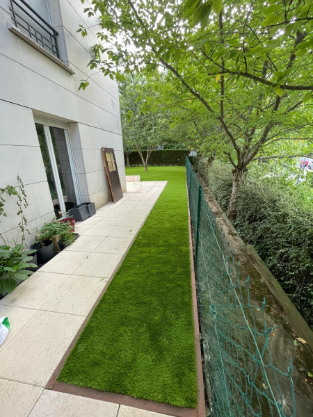 Mise en oeuvre gazon synthetique à Baulne | KEEP CLEAN